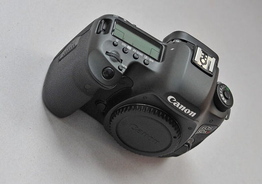 Canon EOS 5DsR 50.6MP Digital SLR Camera Body