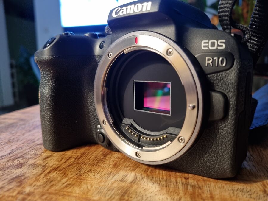 Canon EOS R10 24MP Mirrorless System Camera - Black (Body Only) Mint Condition