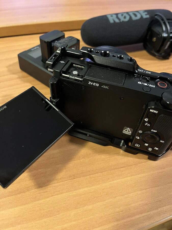 Sony Alpha ZV-E10 25.0MP Interchangeable Lens Camera - Black (16-50mm Zoom Lens)